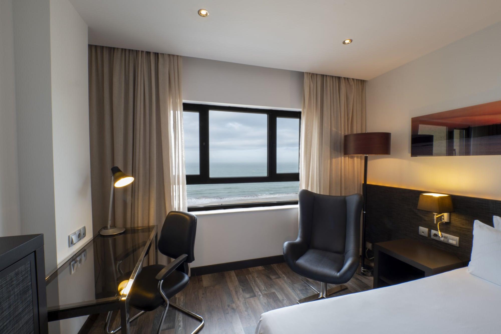 Hotel Cadiz Paseo Del Mar, Affiliated By Melia Екстериор снимка