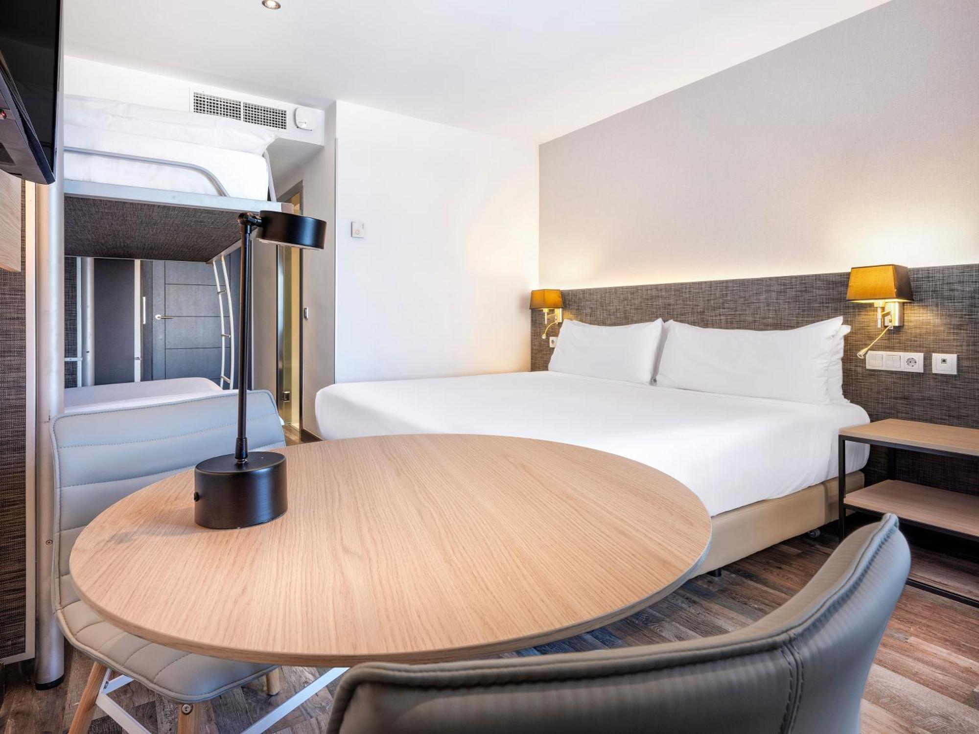Hotel Cadiz Paseo Del Mar, Affiliated By Melia Екстериор снимка