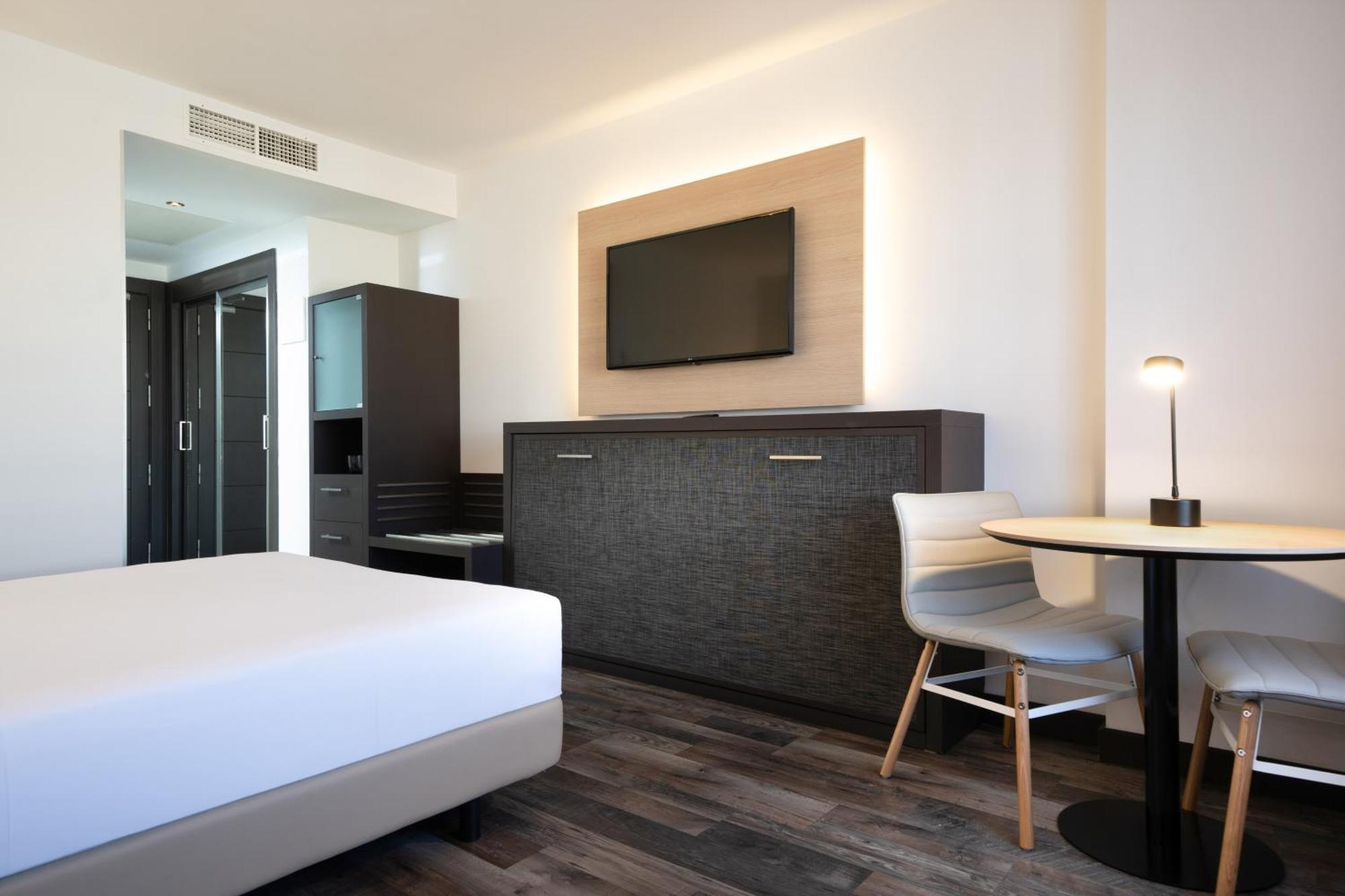 Hotel Cadiz Paseo Del Mar, Affiliated By Melia Екстериор снимка