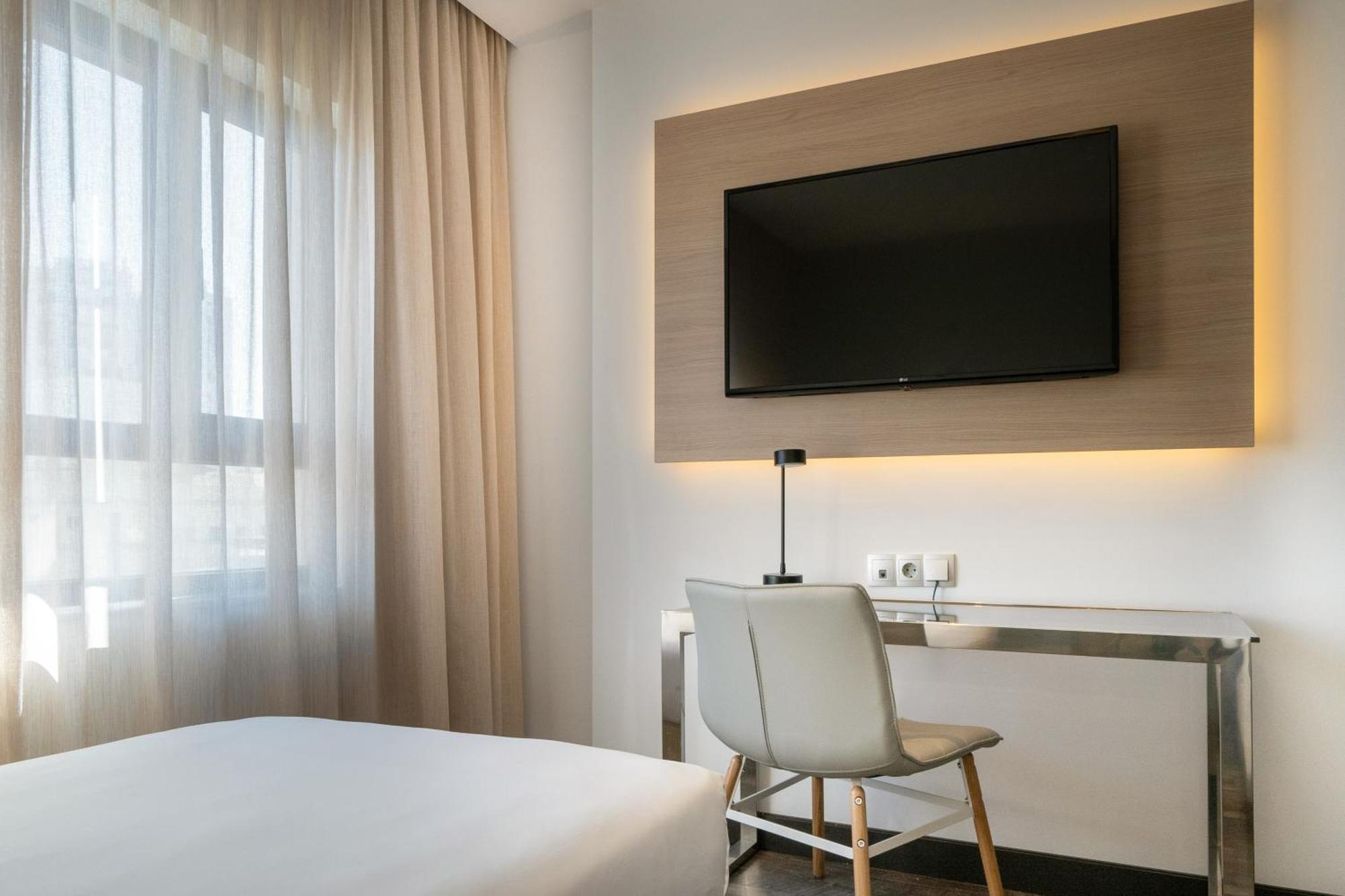 Hotel Cadiz Paseo Del Mar, Affiliated By Melia Екстериор снимка