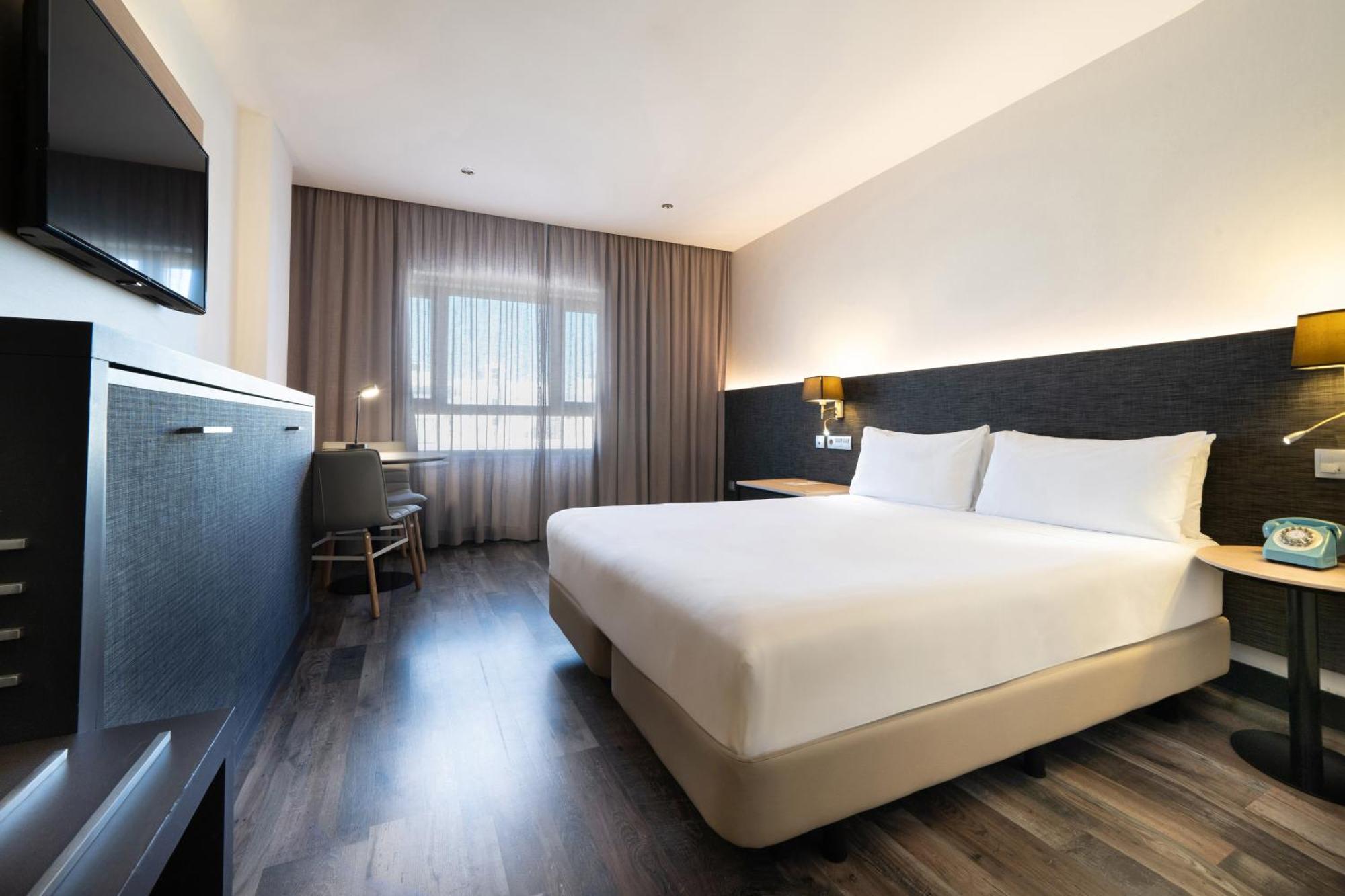 Hotel Cadiz Paseo Del Mar, Affiliated By Melia Екстериор снимка